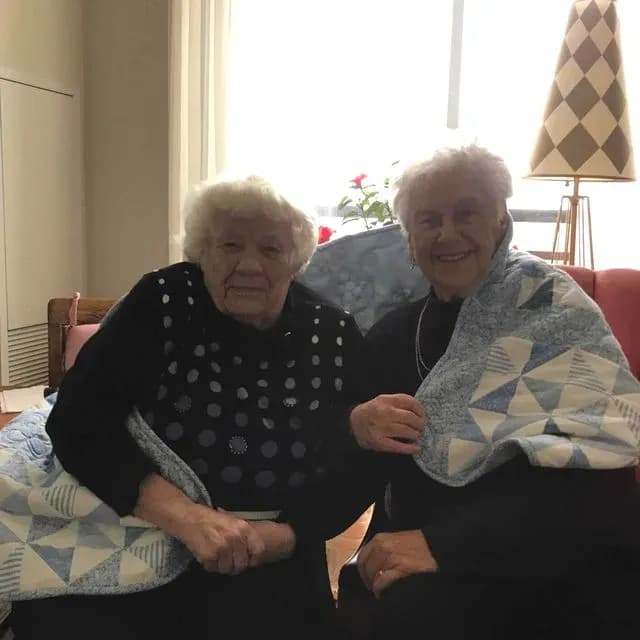 Madeleine’s Quilted Wrap