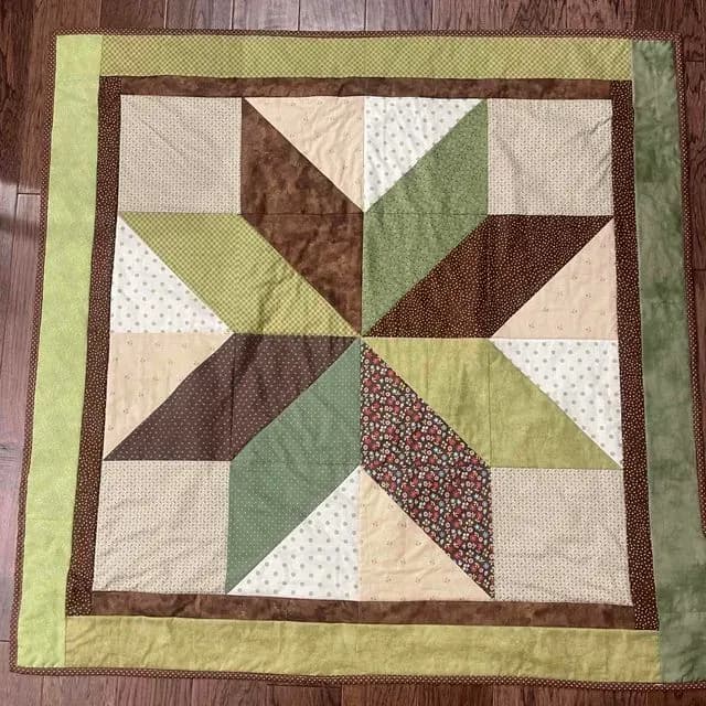 Charlotte’s Green And Brown Star