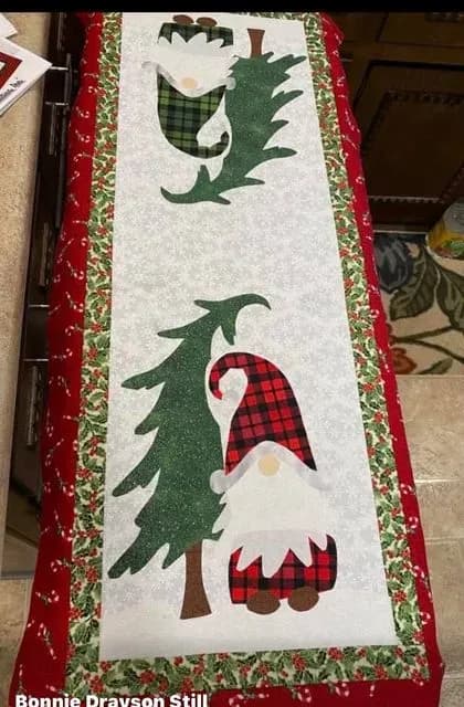 Appliquéd Tablerunner