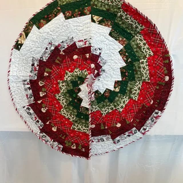 Bargello Tree Skirt