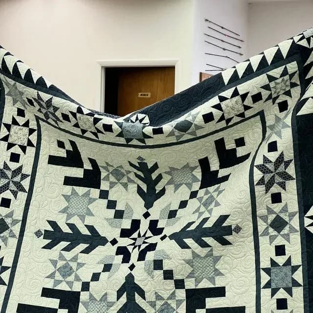 Fat Quarter Shop Snowflake Sew Along