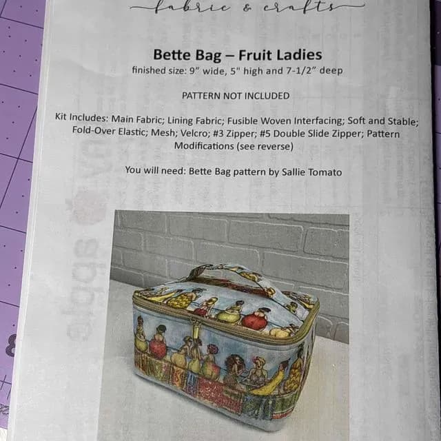 Bette Butt Lady Bag