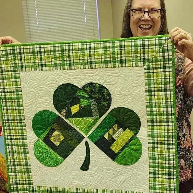 Shamrocks Crumb And Linen