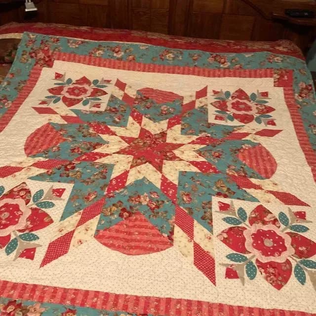 Red/Turquoise Starburst