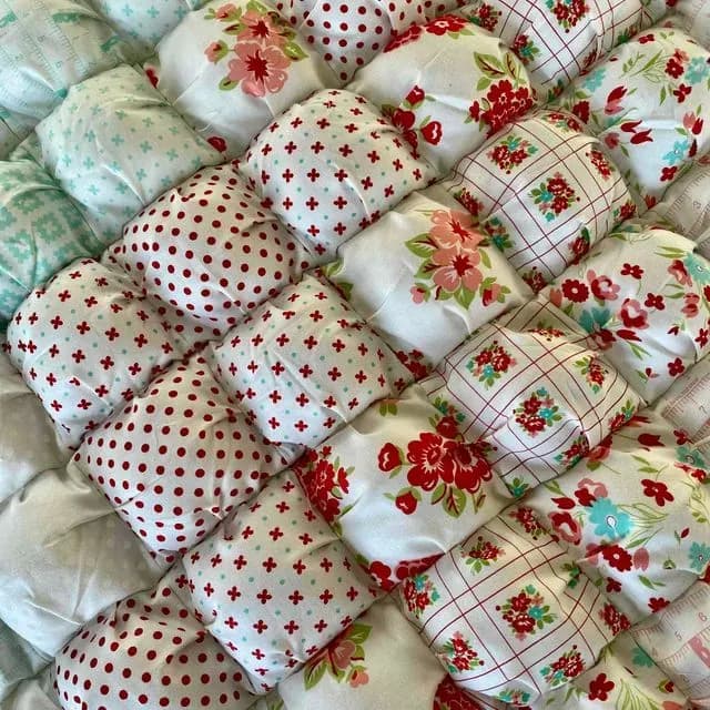 Ombre Puff Quilt