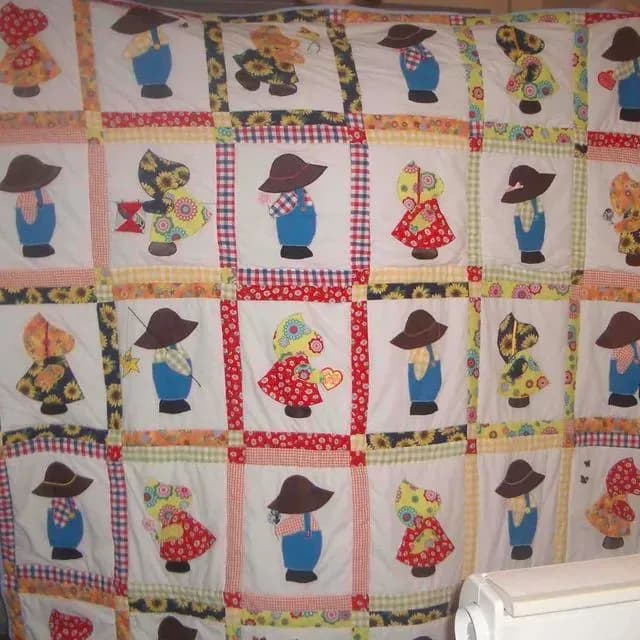 Sunbonnet Sue And Suspender Sam Quilt