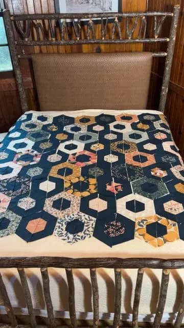 Peachy hexaround
