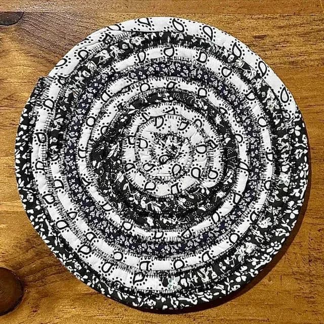 Jellyroll Hot Pad - Quilt
