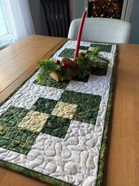 Christmas Runner