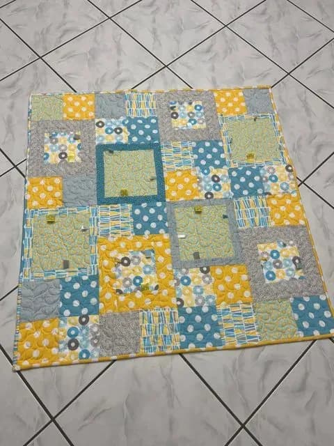 Taggie quilt