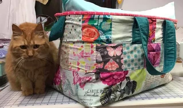 Grab N Go Tote - Mine