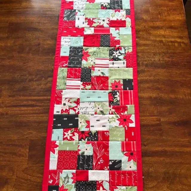 Cheistmas Table Runner