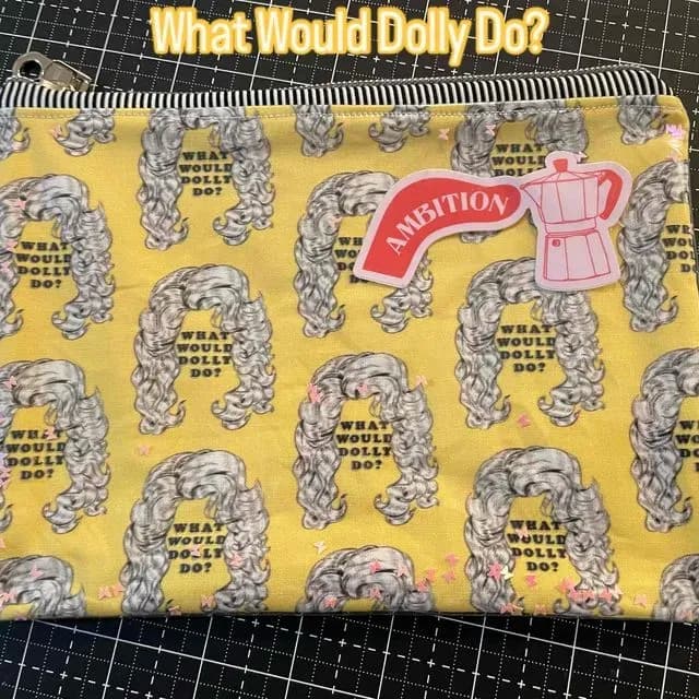 Dolly Glitta Pouch
