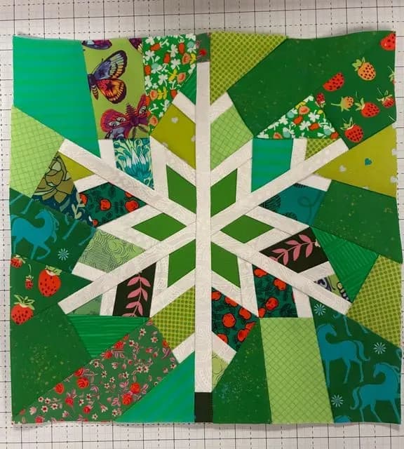 Snowflake Bee Block