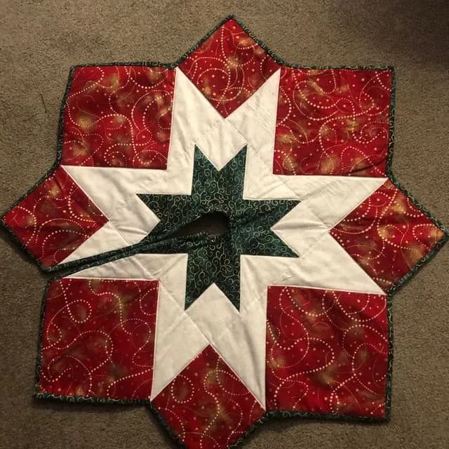 Triplet Tree Skirts