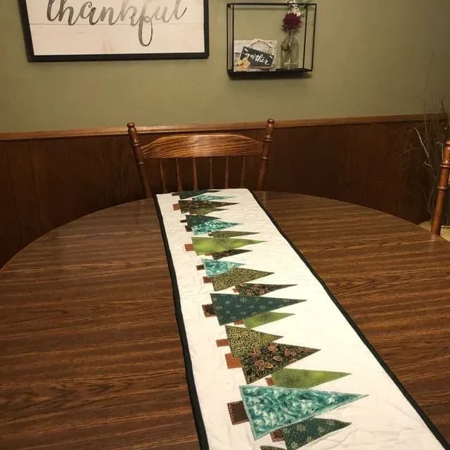 Christmas Tree Table Runner
