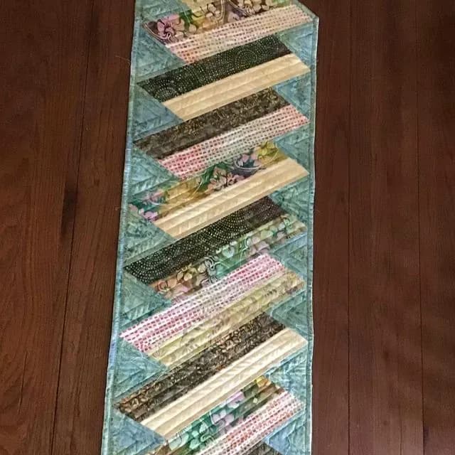 Lucky Puppy Table Runner