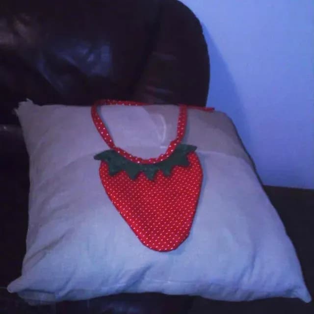 Strawberry Bib