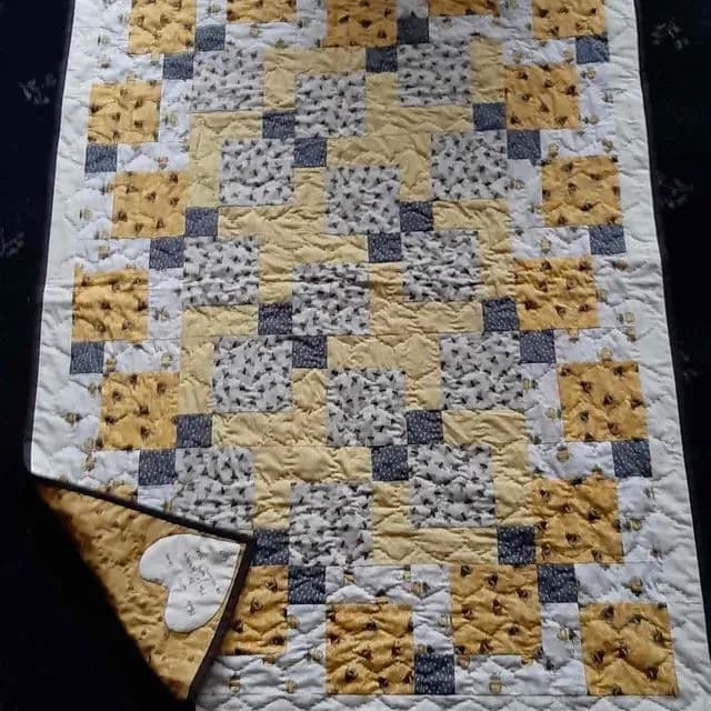 Bee Quilt