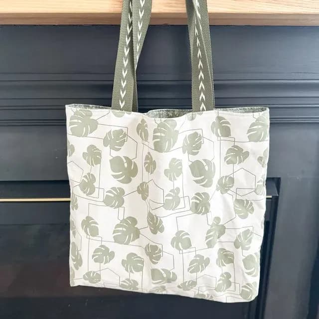 Tote bag