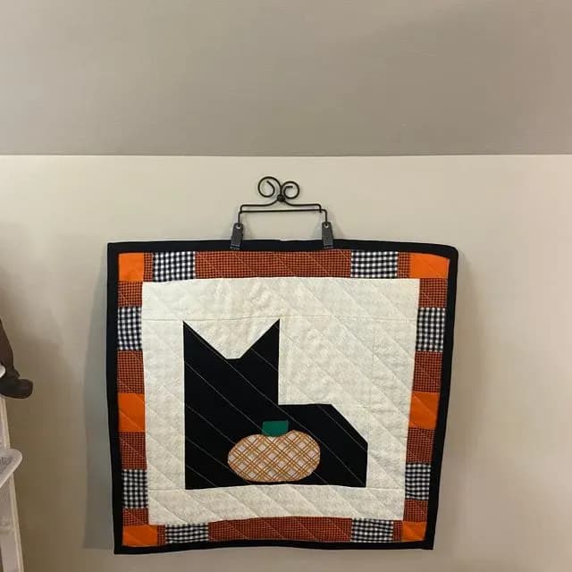 Cat & Pumpkin Mini Quilt