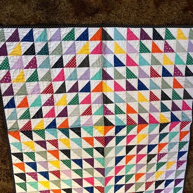Diamonds & Dots- Baby Quilt - HST