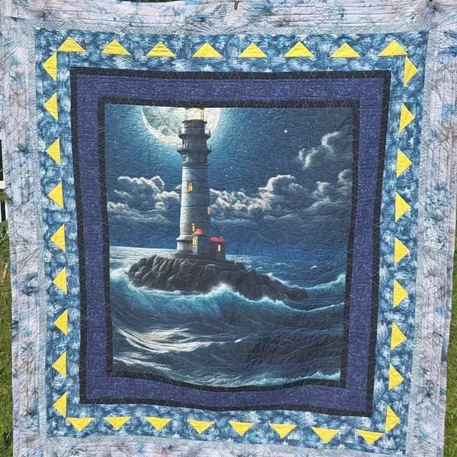 MOONLIT LIGHTHOUSE