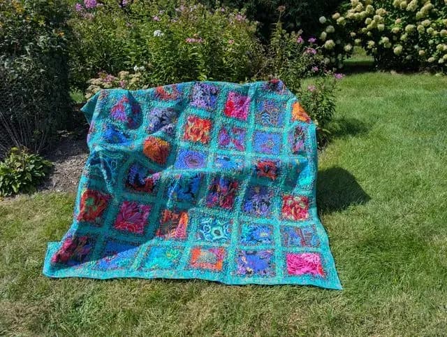 Jewel Frame Quilt - Green