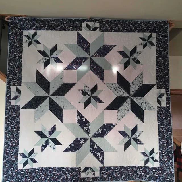 Midnight Stars (Sharon’s Quilt)