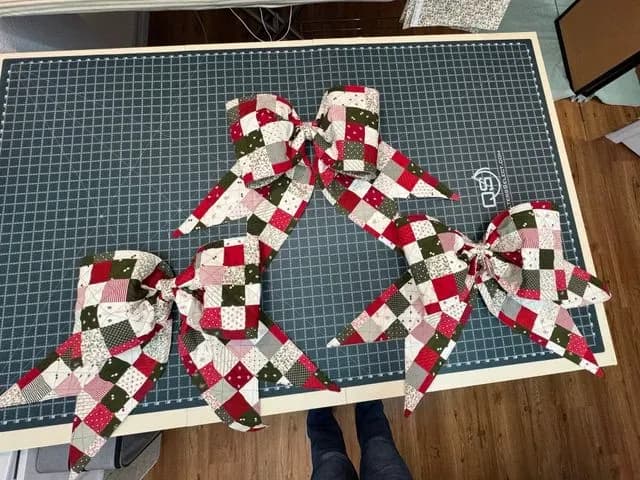 Large Christmas Bows