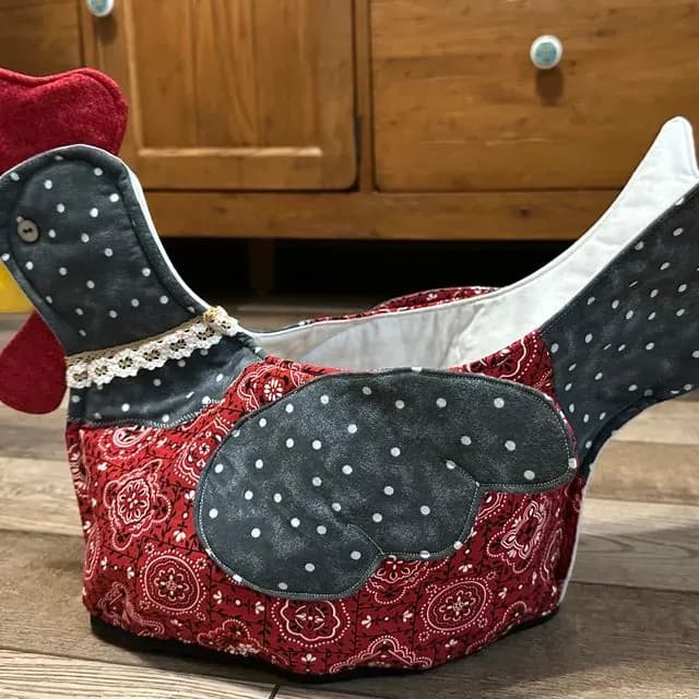 Plucky Chicken Basket